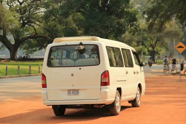 Guide pratique pour trouver un minibus 9 places à louer